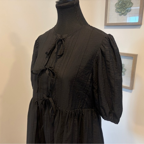 OAK + FORT Black Puff Sleeve Tie-Front Babydoll Mini Dress NWT! - Picture 10 of 16